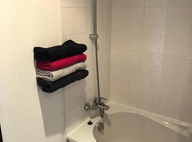 100 M Gare - 4 Places Avec Balcon 10mn Sanctuaire * 루르드