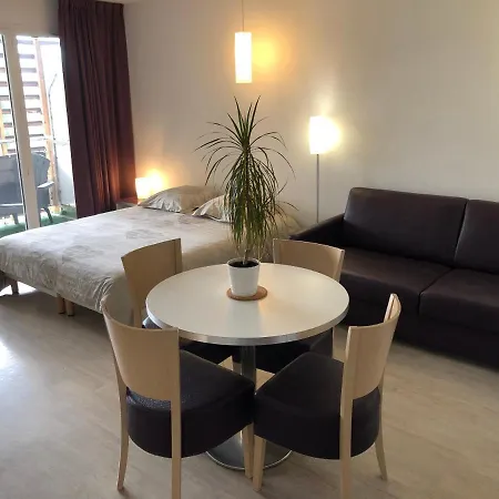 100 M Gare - 4 Places Avec Balcon 10mn Sanctuaire *