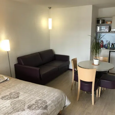 Apartment 100 M Gare - 4 Places Avec Balcon 10mn Sanctuaire